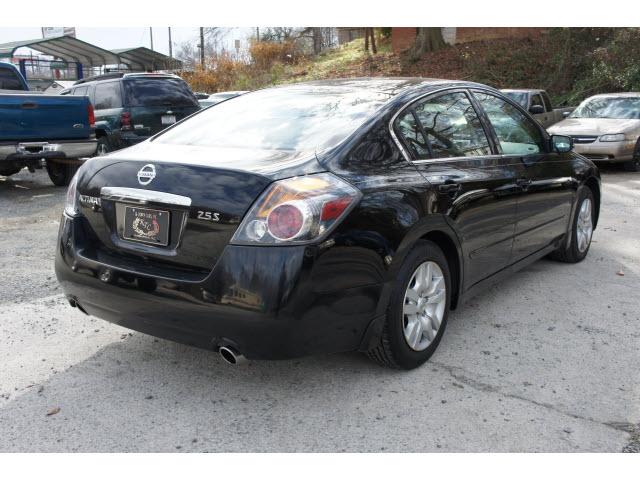 Nissan Altima 2009 photo 2