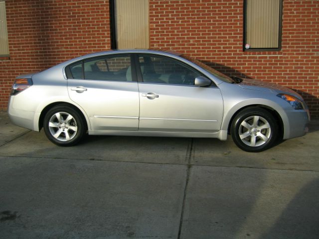 Nissan Altima 2009 photo 2