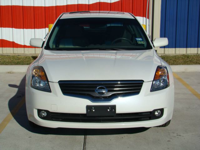 Nissan Altima 2009 photo 2