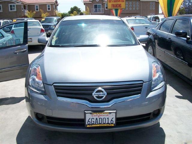 Nissan Altima 2009 photo 1
