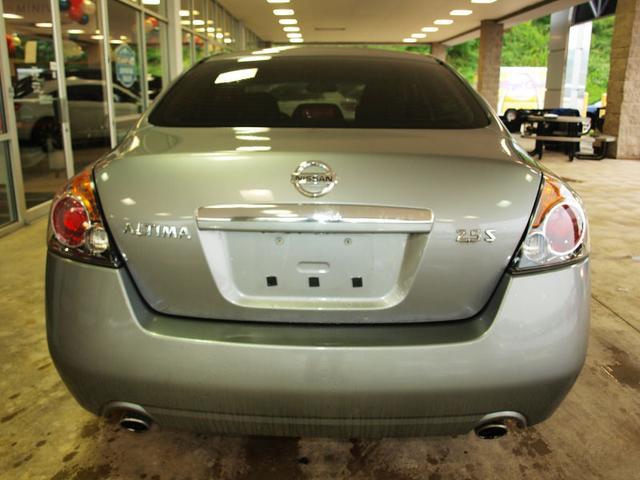 Nissan Altima 2009 photo 1