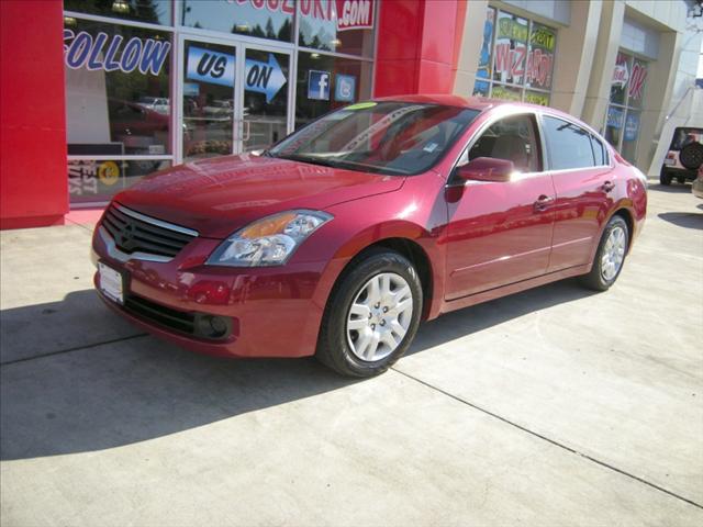 Nissan Altima Pickupslt Quad Cab SWB 4WD 4x4 Truck Sedan