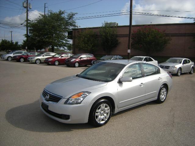 Nissan Altima 2009 photo 1