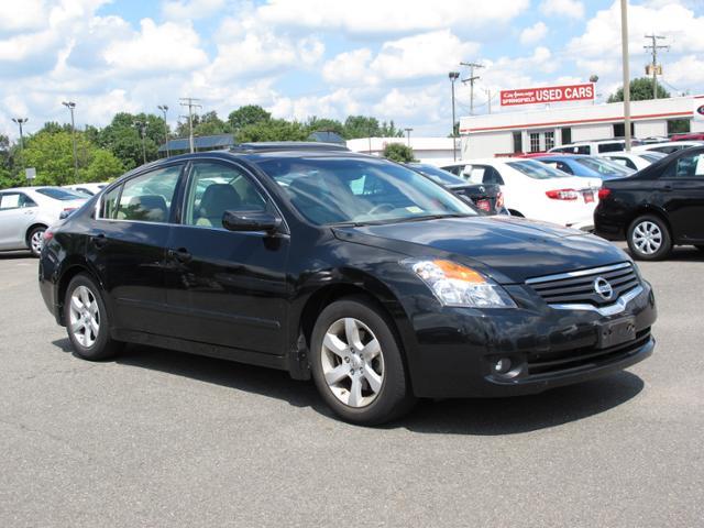 Nissan Altima SLT Quad Cab 2WD Sedan