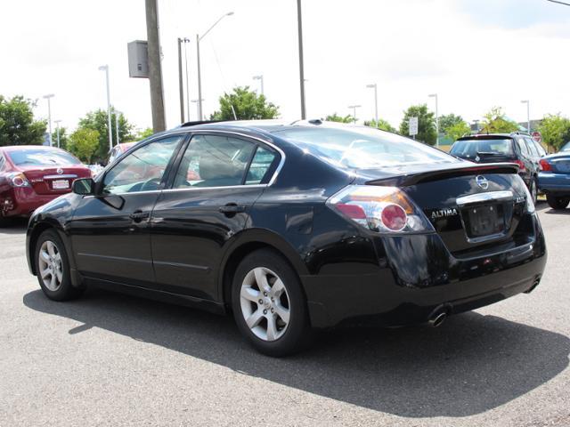 Nissan Altima 2009 photo 2