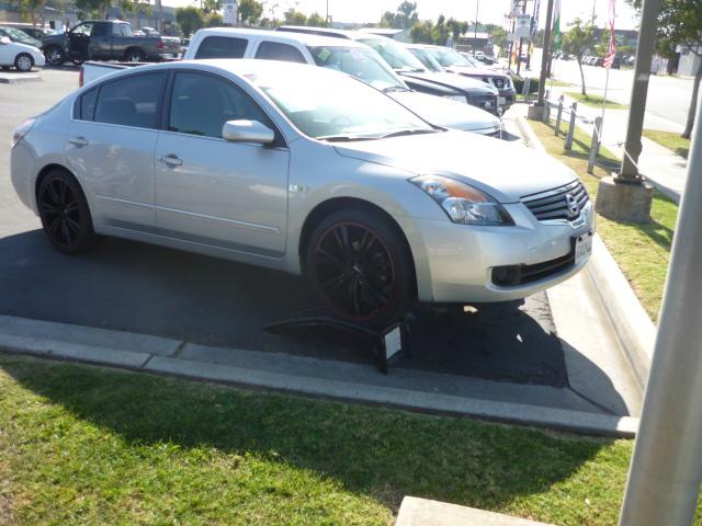 Nissan Altima 2009 photo 2