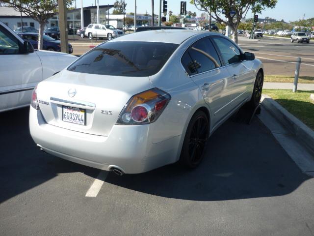 Nissan Altima 2009 photo 4