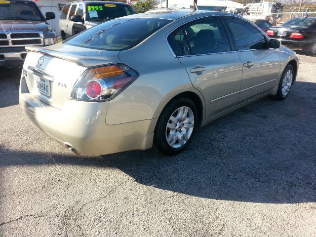 Nissan Altima 2009 photo 1