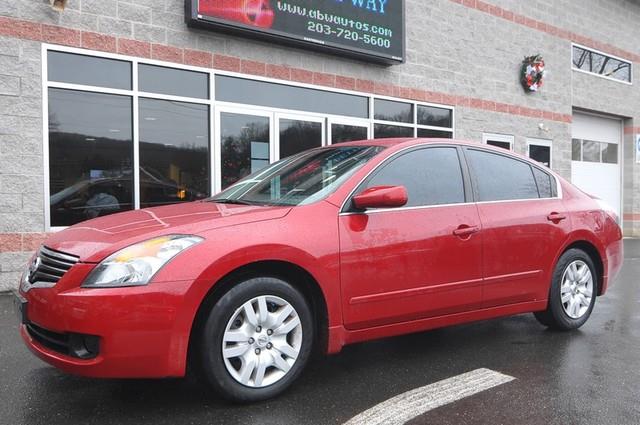 Nissan Altima Pickupslt Quad Cab SWB 4WD 4x4 Truck Sedan