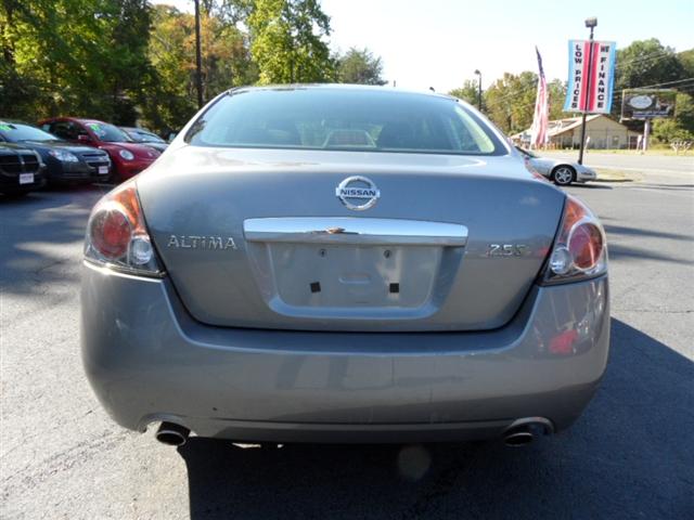 Nissan Altima 2009 photo 4