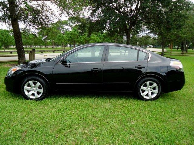 Nissan Altima 2009 photo 21