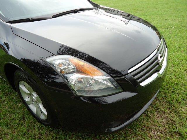 Nissan Altima 2009 photo 4