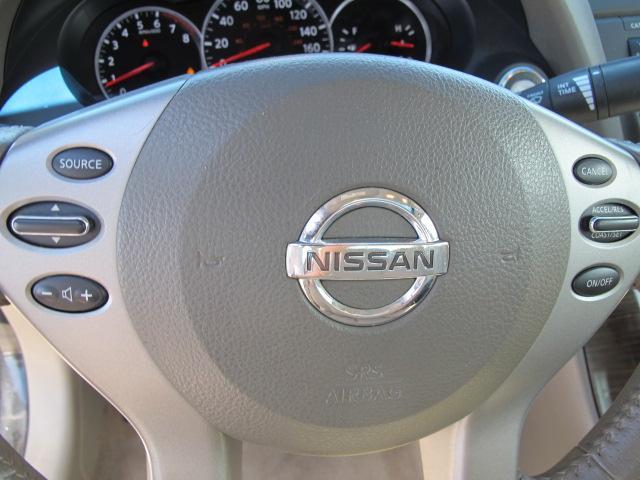 Nissan Altima 2010 photo 14