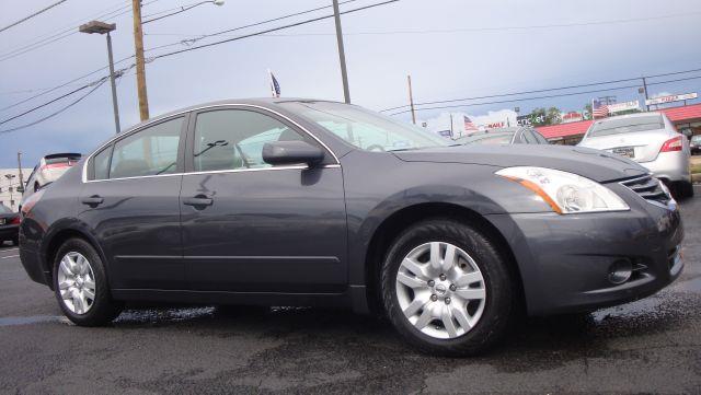 Nissan Altima 2010 photo 2