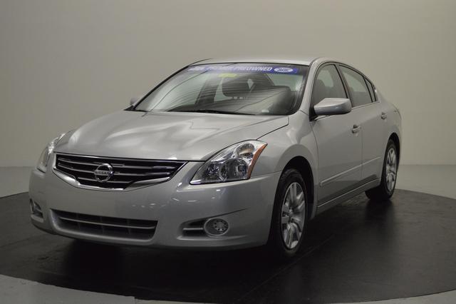 Nissan Altima 2010 photo 3