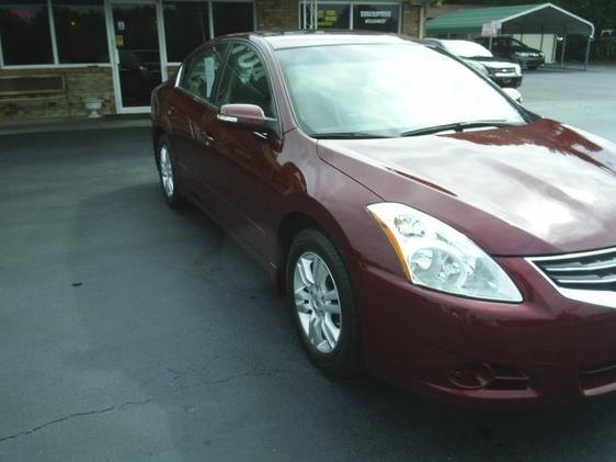 Nissan Altima 2010 photo 1