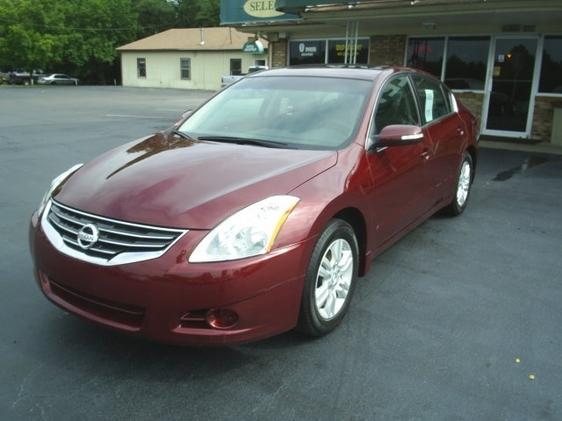 Nissan Altima 2010 photo 2