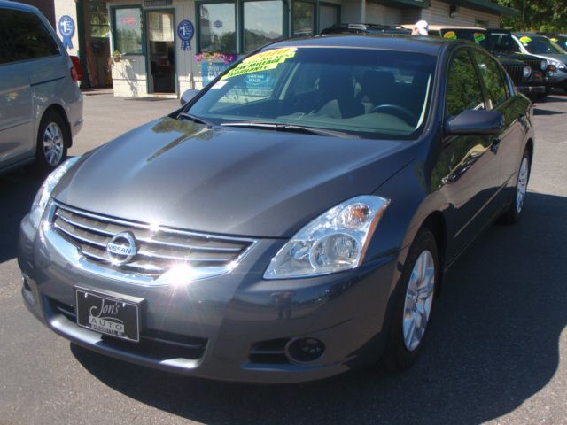 Nissan Altima 2010 photo 2
