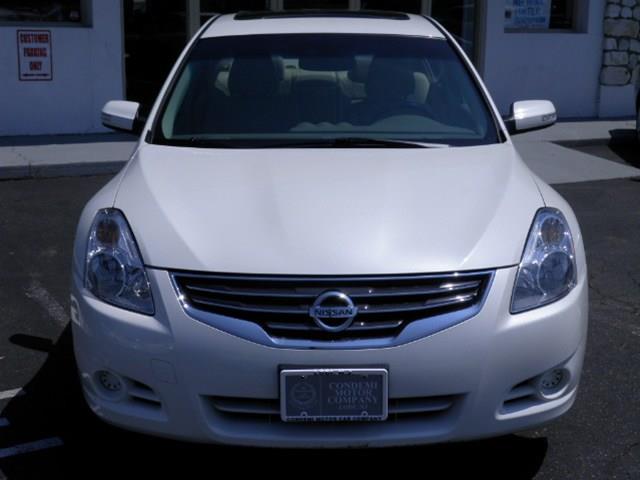 Nissan Altima GS-R Sedan