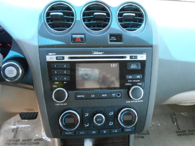 Nissan Altima 2010 photo 14