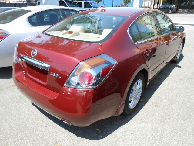 Nissan Altima 2010 photo 18