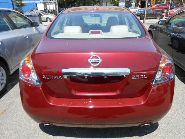 Nissan Altima 2010 photo 21
