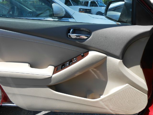 Nissan Altima 2010 photo 6