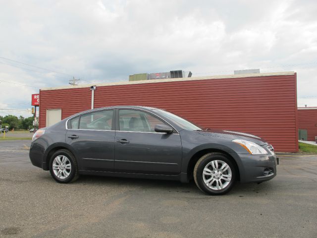 Nissan Altima 2010 photo 2