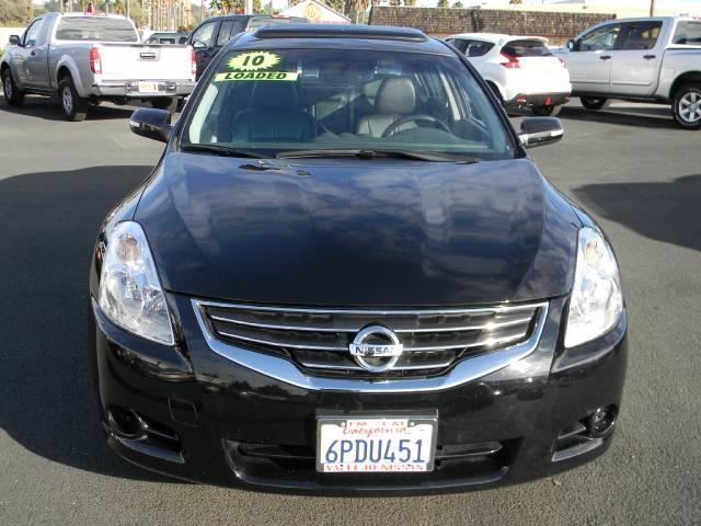 Nissan Altima 2010 photo 1
