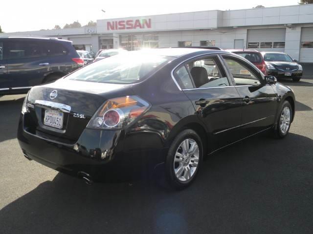 Nissan Altima 2010 photo 3