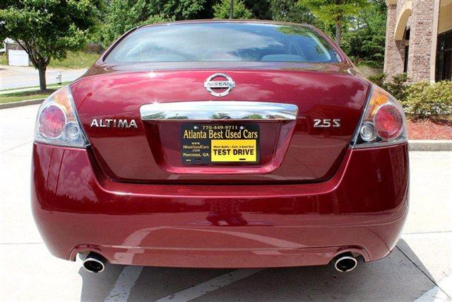 Nissan Altima 2010 photo 20