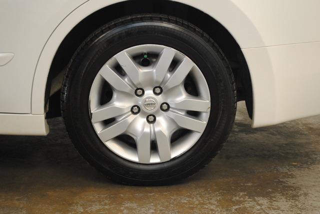 Nissan Altima 2010 photo 2