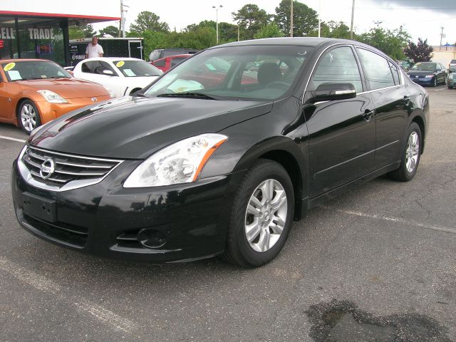 Nissan Altima 2010 photo 4