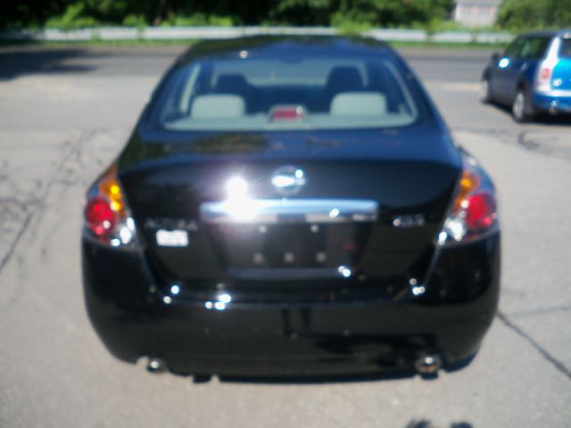 Nissan Altima Pickupslt Quad Cab SWB 4WD 4x4 Truck Sedan