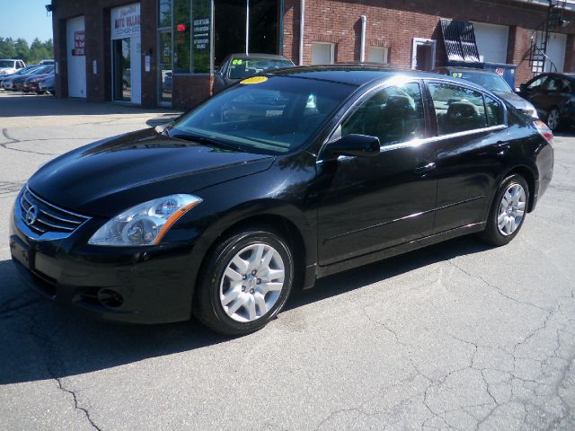 Nissan Altima 2010 photo 4
