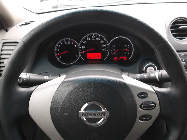 Nissan Altima 2010 photo 4