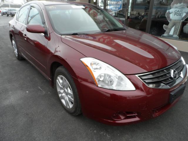 Nissan Altima 2010 photo 1