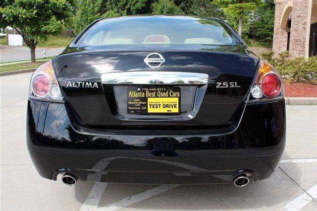 Nissan Altima 2010 photo 18