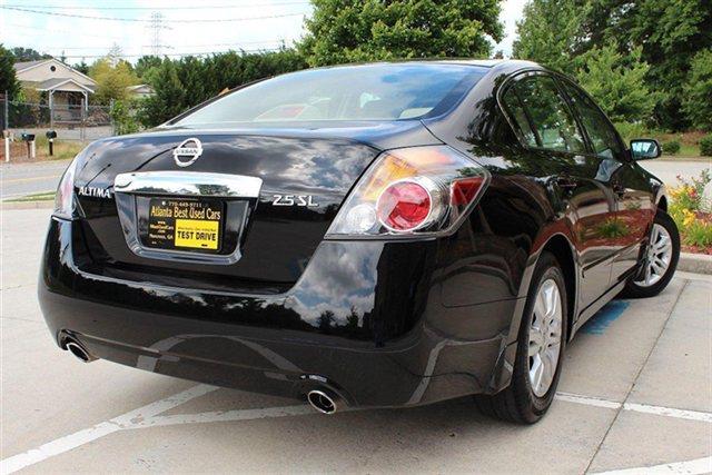 Nissan Altima 2010 photo 25