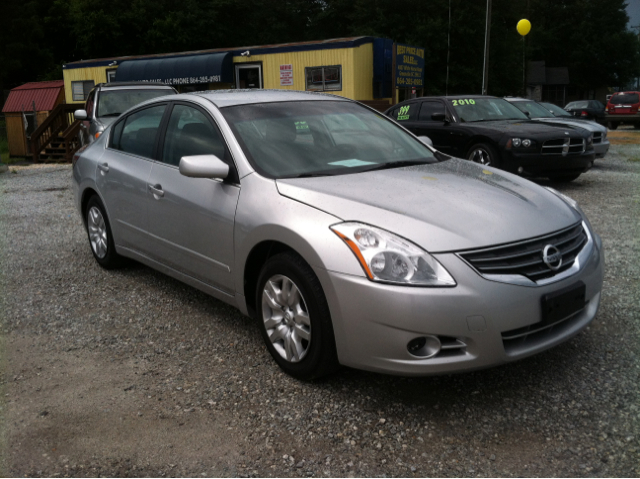 Nissan Altima 2010 photo 3
