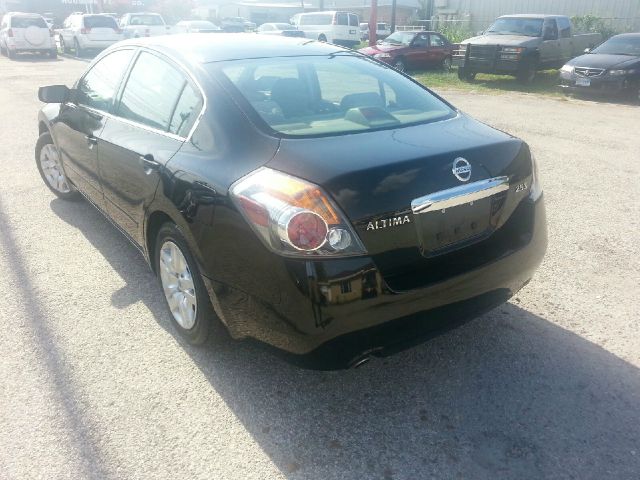 Nissan Altima 2010 photo 1