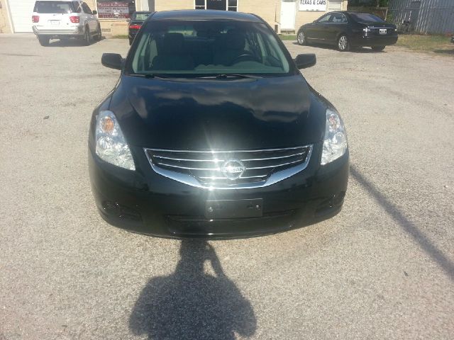 Nissan Altima 2010 photo 4