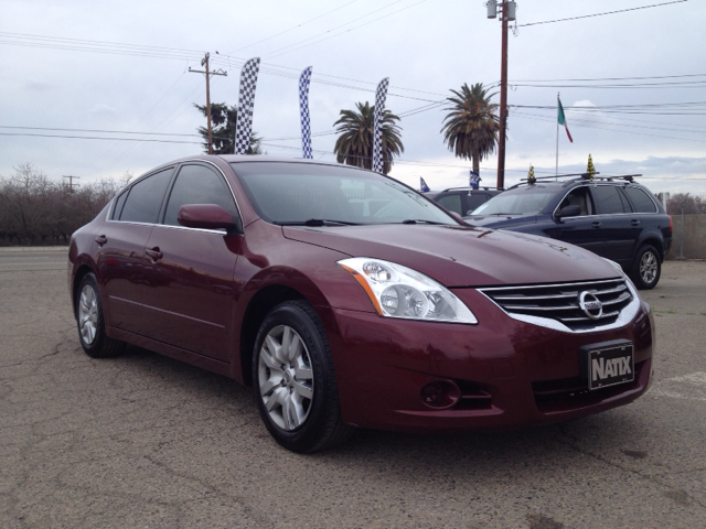 Nissan Altima 2010 photo 3