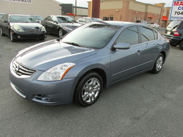Nissan Altima 2010 photo 2