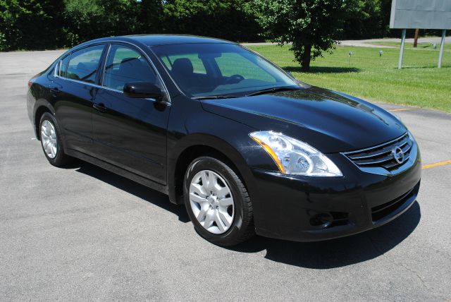 Nissan Altima 2010 photo 1
