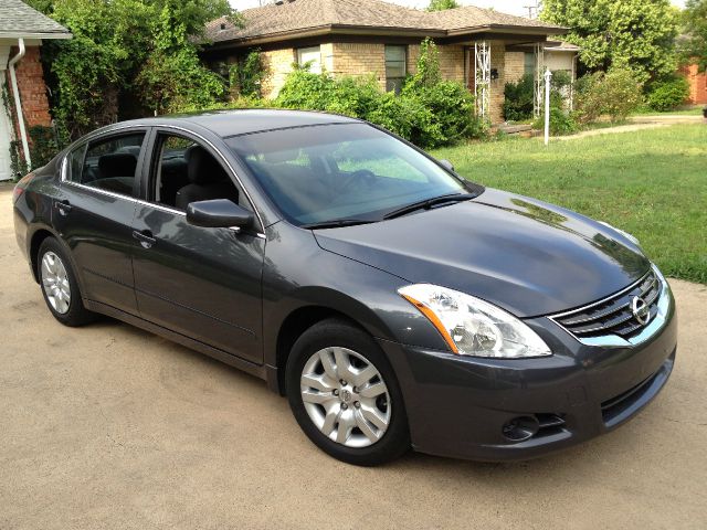 Nissan Altima 2010 photo 11