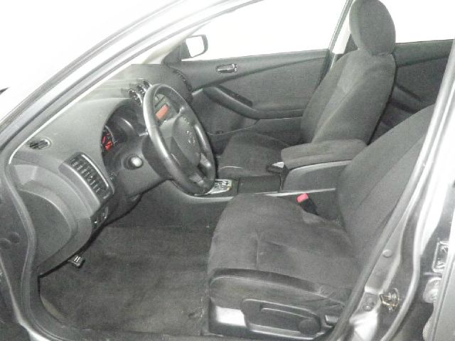 Nissan Altima 2010 photo 3