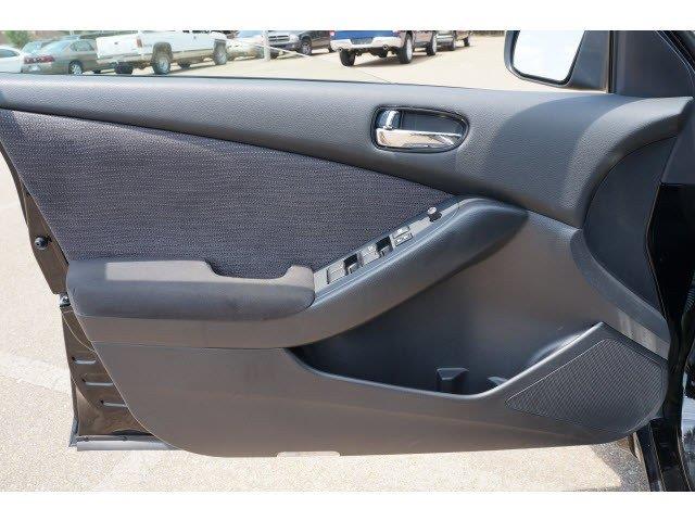 Nissan Altima 2010 photo 3