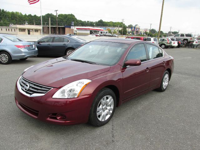 Nissan Altima 2010 photo 1