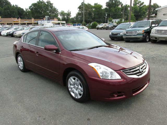 Nissan Altima 2010 photo 2